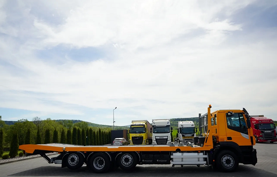 IVECO AD320S42 8x2 - plošina na přepravu vozidel a strojů - 7