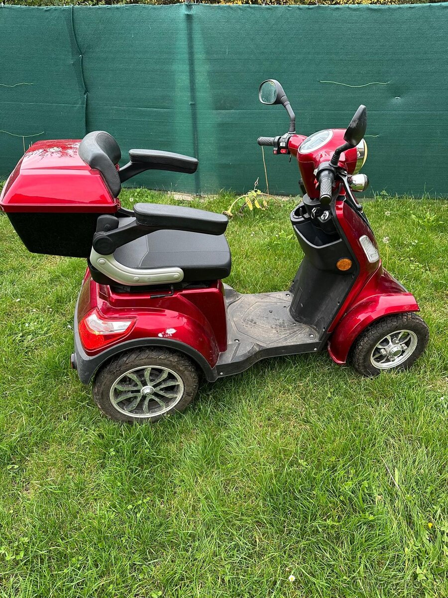 Elektrický skútr Selvo 41000 - 7