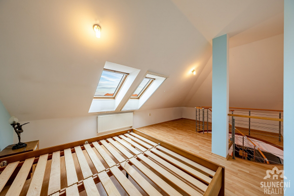 Pronájem mezonetového bytu 2+kk s pracovnou, 82 m², Uherské - 7