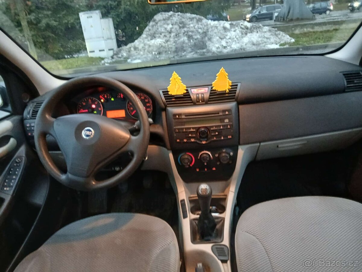 Fiat Stilo 1.9 JTD 88KW Rok výroby 2006 - 7
