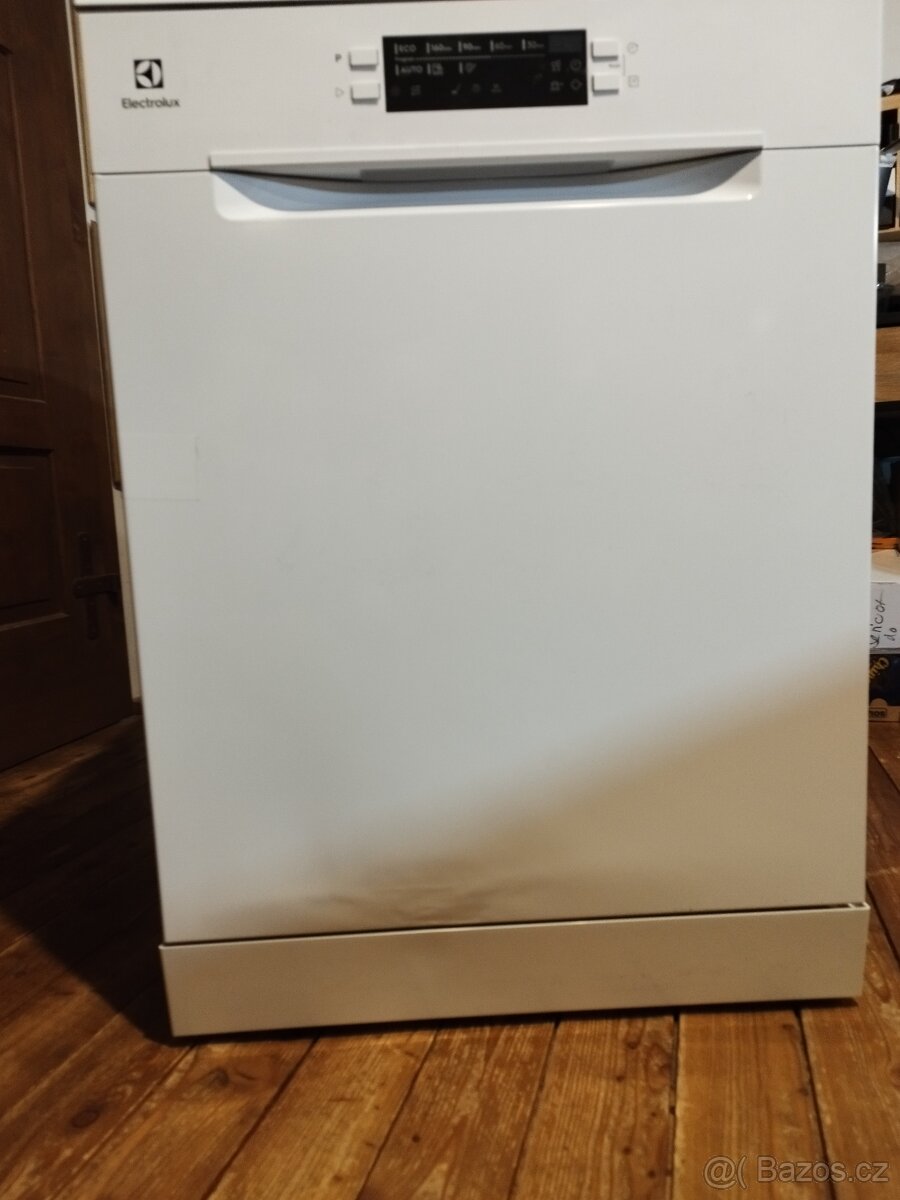 ELECTROLUX 600 SatelliteClean ESM48210SW - 7