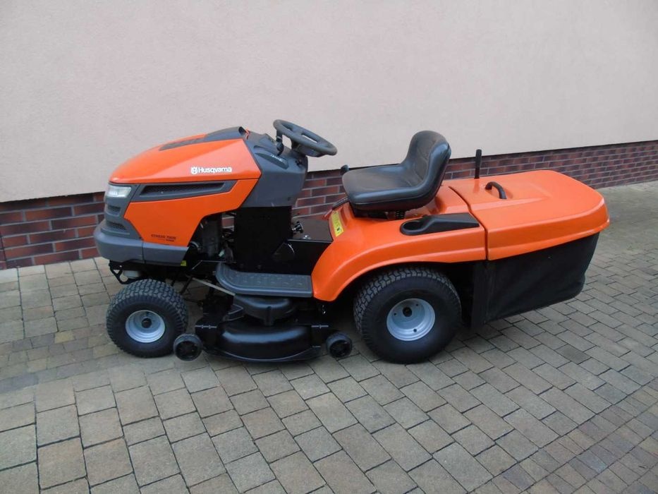 Zahradni traktor Husgvarna cth220 - 7