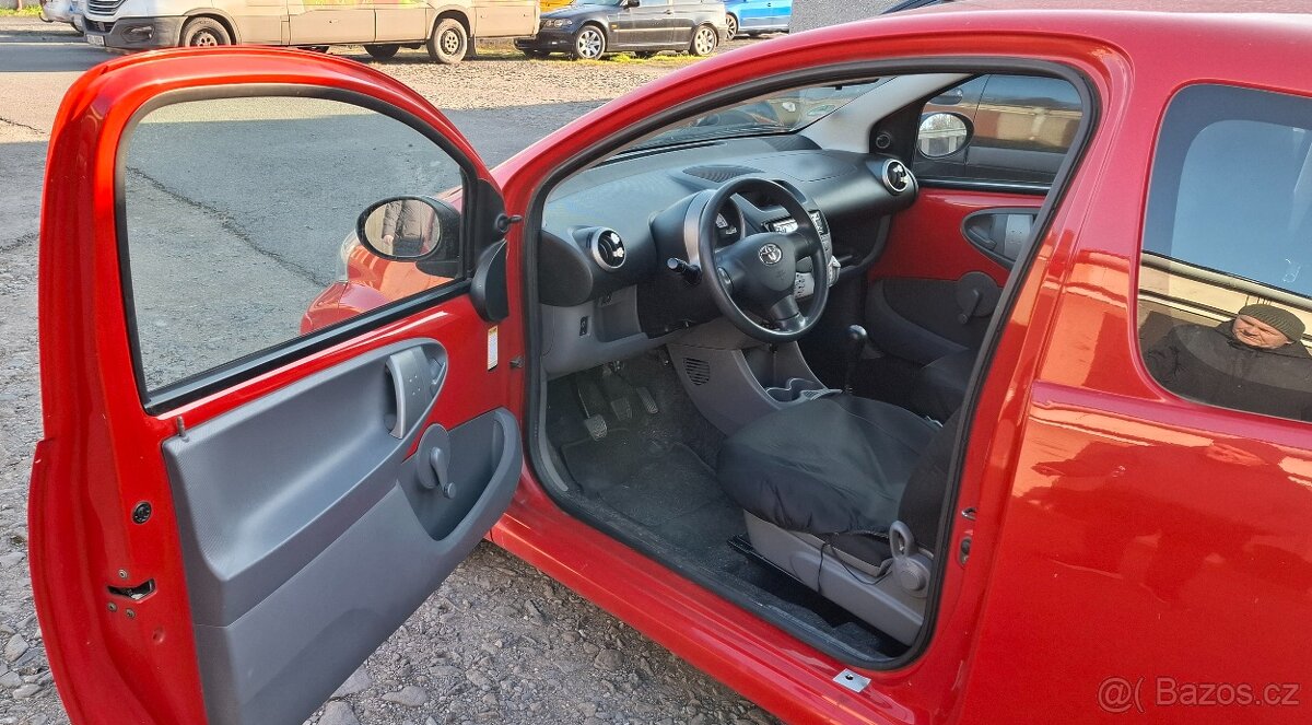 Toyota AYGO 1.0i 50kw - 7