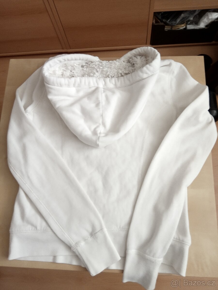 Mikina s kapucí uvnitř kožíšek - 7
