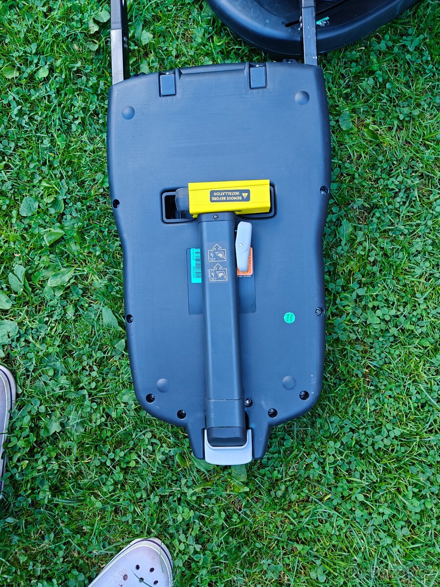 Autosedačky a základna besafe - 7