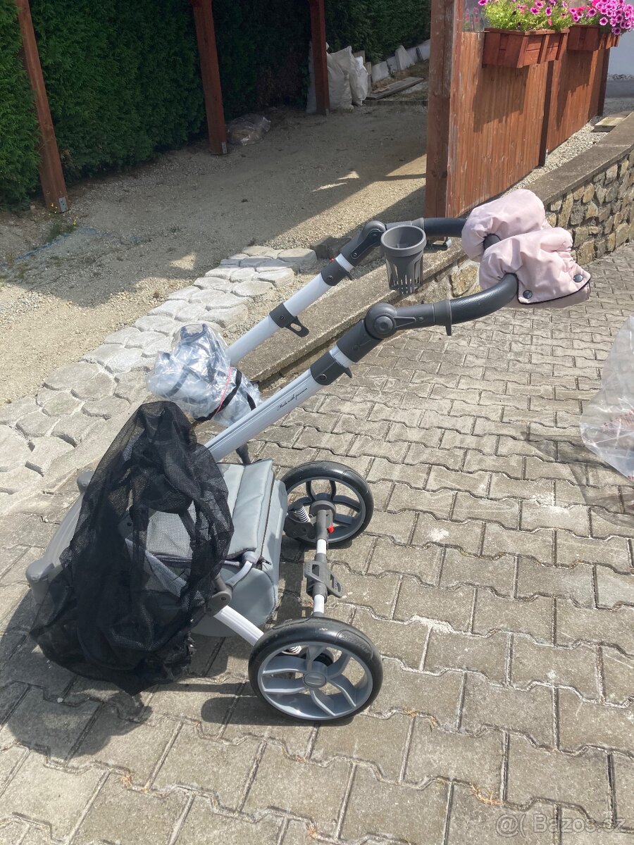 Prodáme kočárek 3v1 - 7