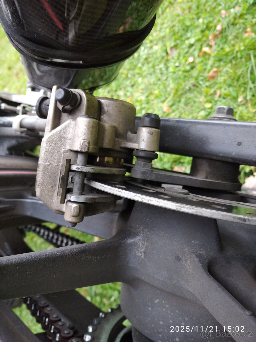 Honda CBR 125R rok 2009 -11kW - 46329 km- řidičák A1 - 7