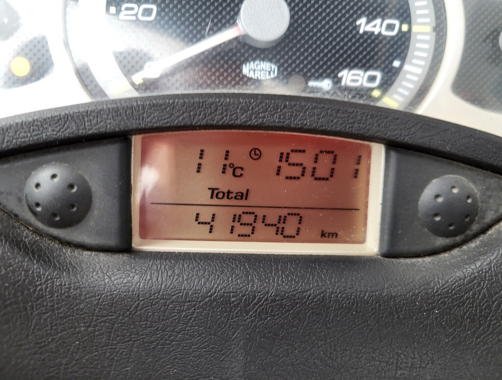 Yamaha X-Max 250 - 7