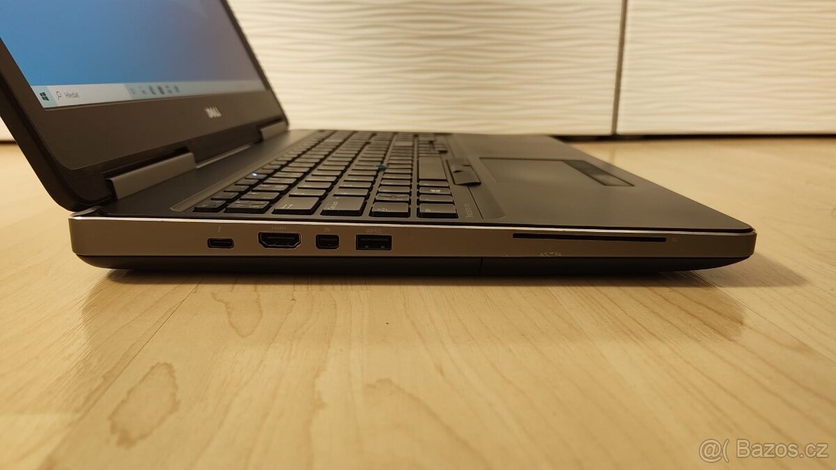 Dell Precision 7520 Intel Core i7, 32 GB RAM, 1 TB HDD - 7
