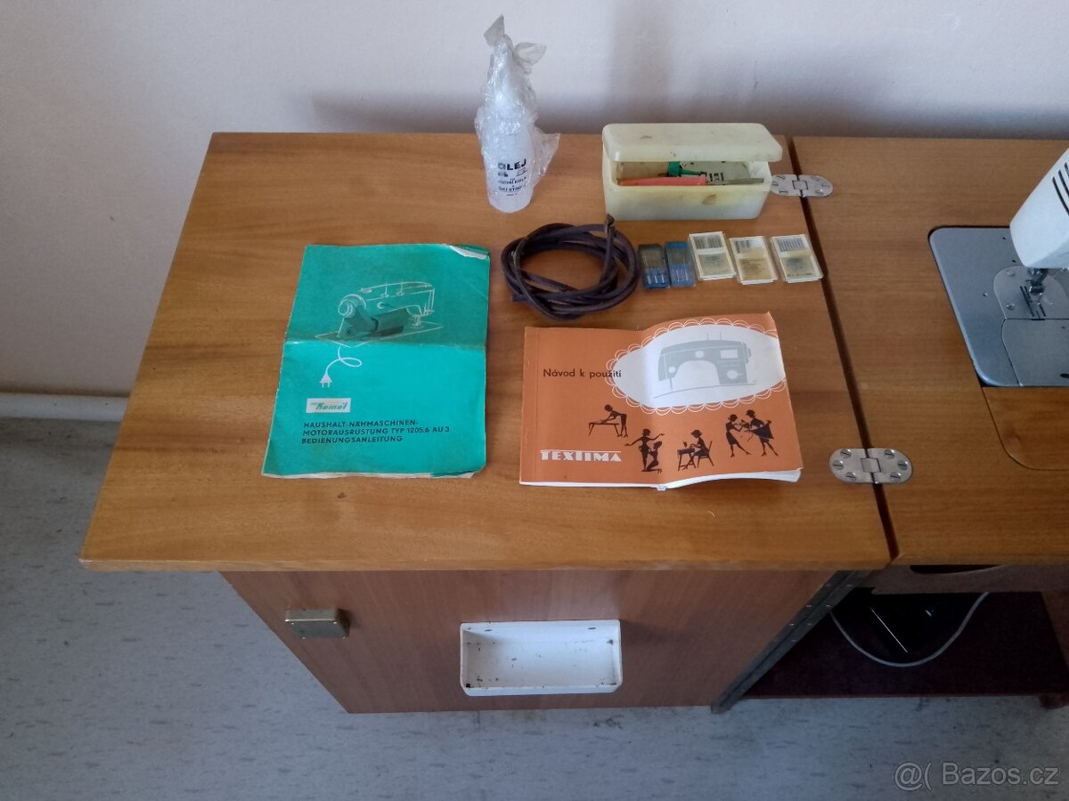 Skříňový šicí stroj Veritas - vánoční dárek - 7