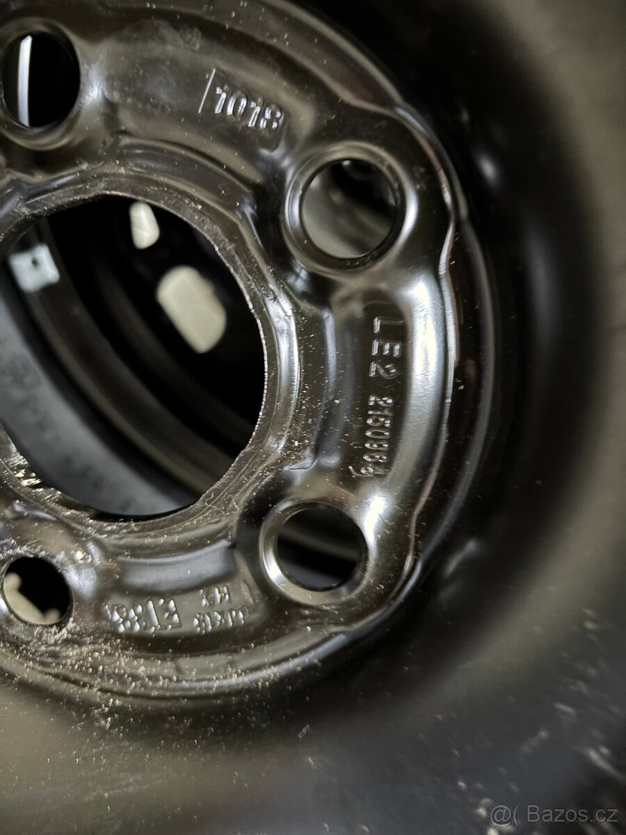 Škoda Rapid kompletní nepoužitá zimní kola 15 - 7