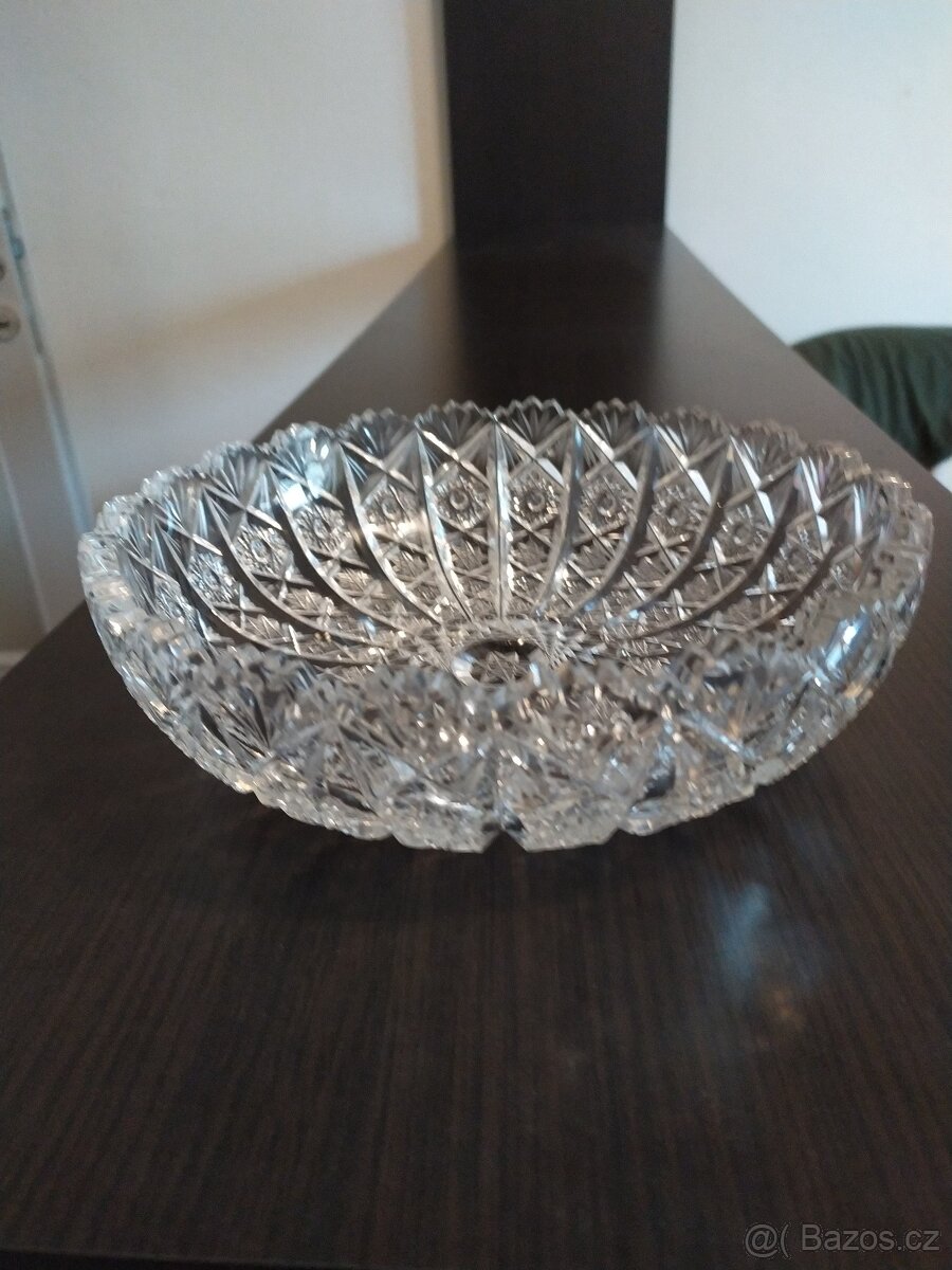 Prodám historickou soupravu broušeného křišťálu - 7