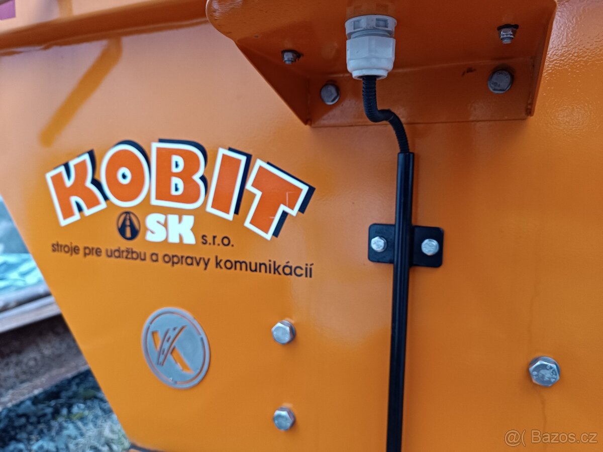 KOBIT Sypač - Nový SYKO 0,8 + centrála pro vlastní pohon - 7