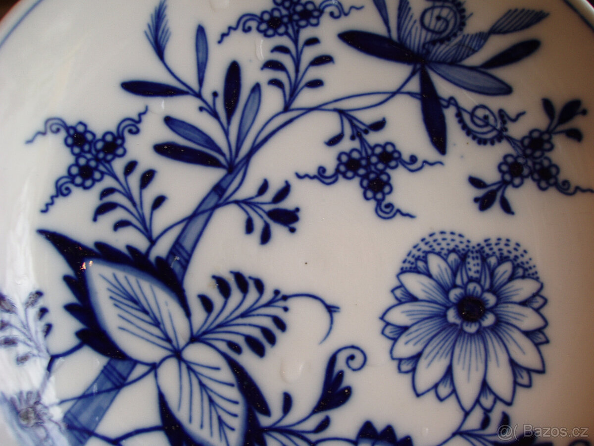 Cibuláková konvička z Dubí + starožitný cibulákový talířek M - 7