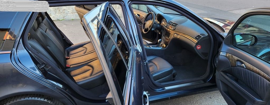 Mercedes-Benz Třídy E, 320CDINAVIKŮŽETAŽNÉXENON - 7