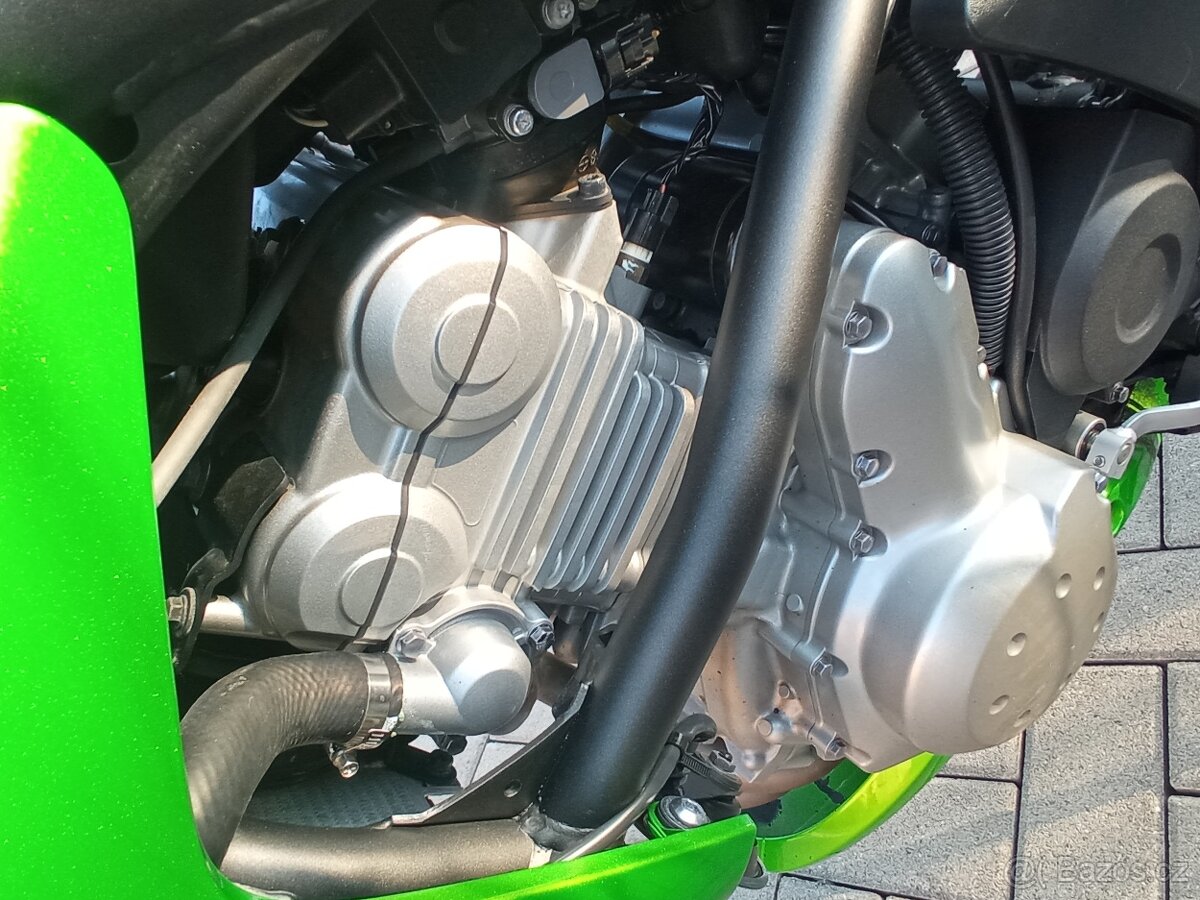 Kawasaki ER6n - 7