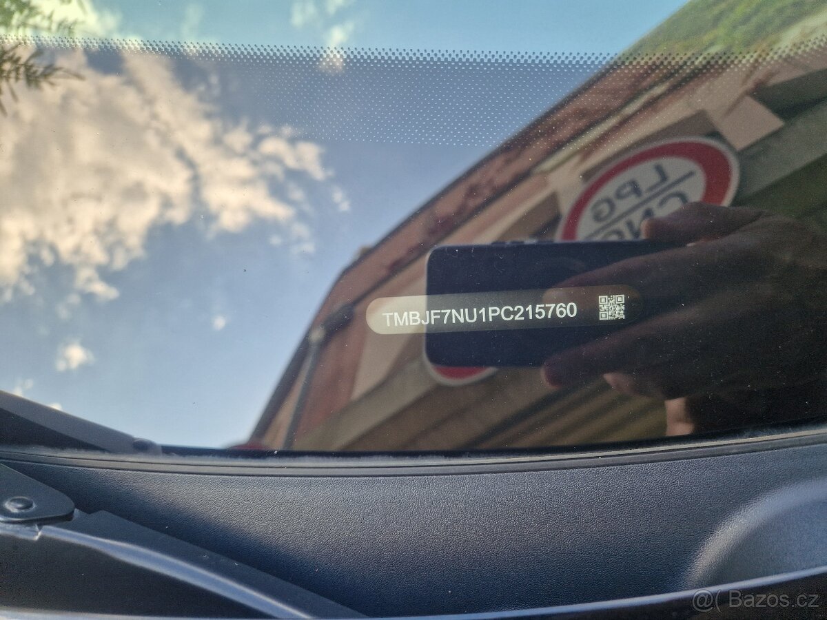 Prodám Škoda Karog - 7