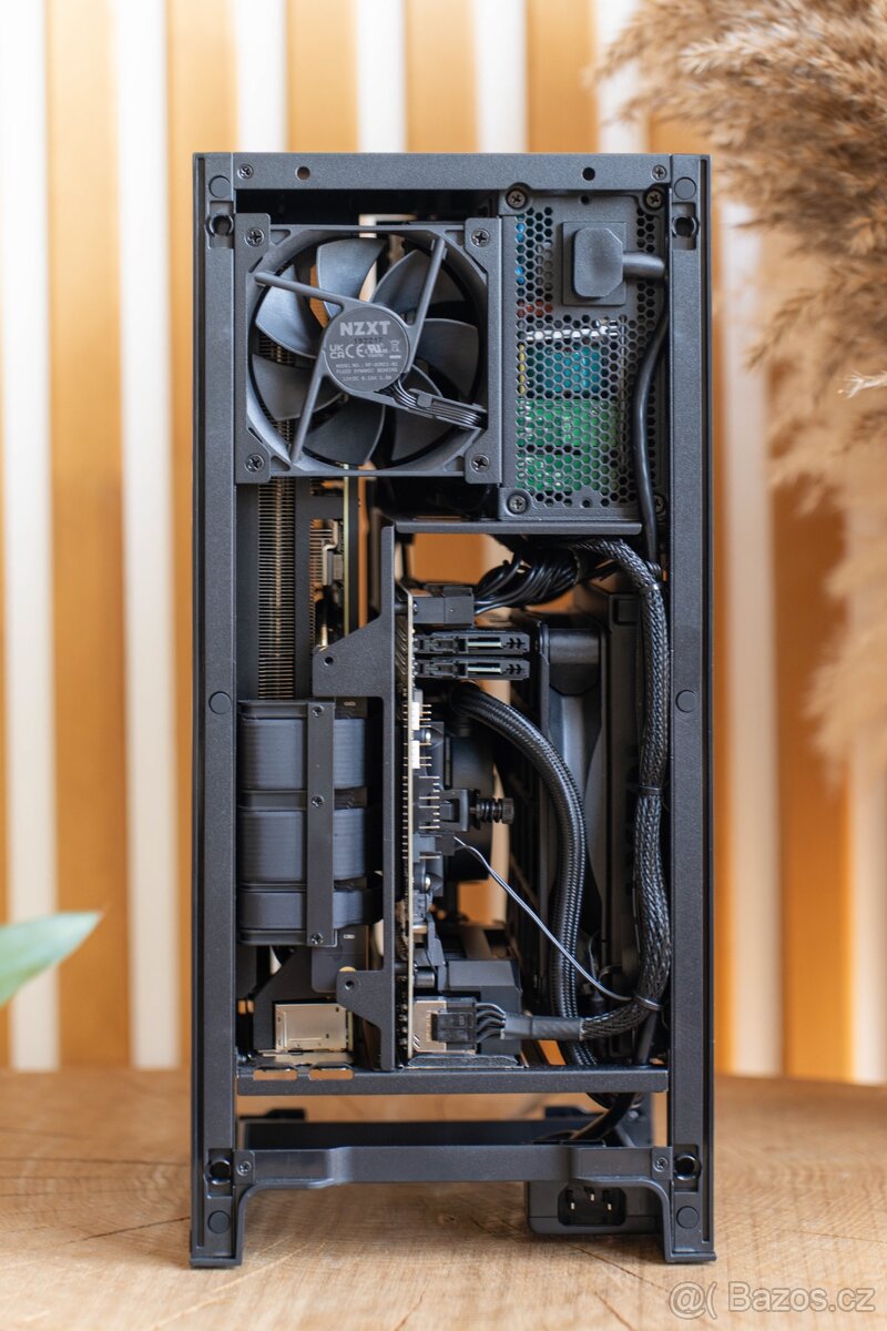 HERNÍ MINI PC - R7 5700X3D / 32GB / 2TB SSD / RTX 3080 10G - 7