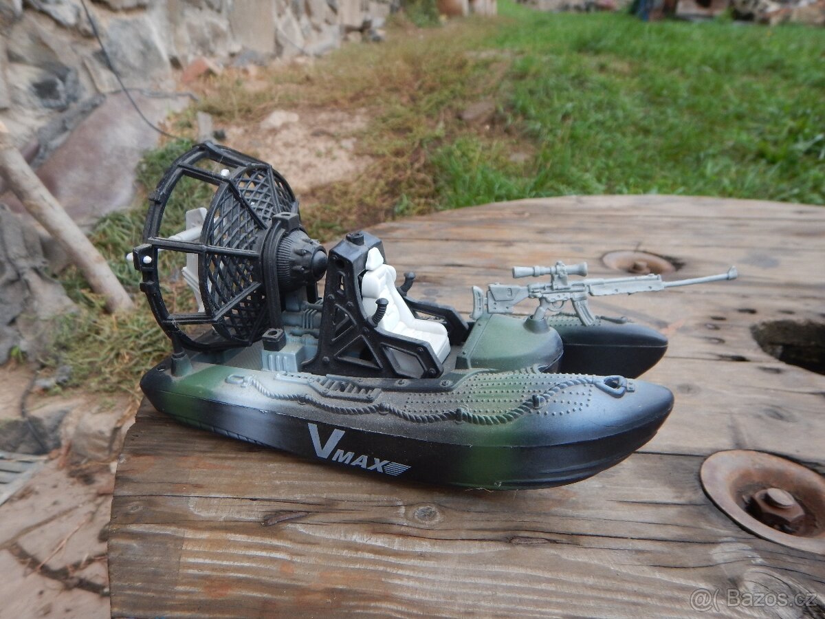 figurky vojáci, vojenská technika, vznášedlo, dělo - 7