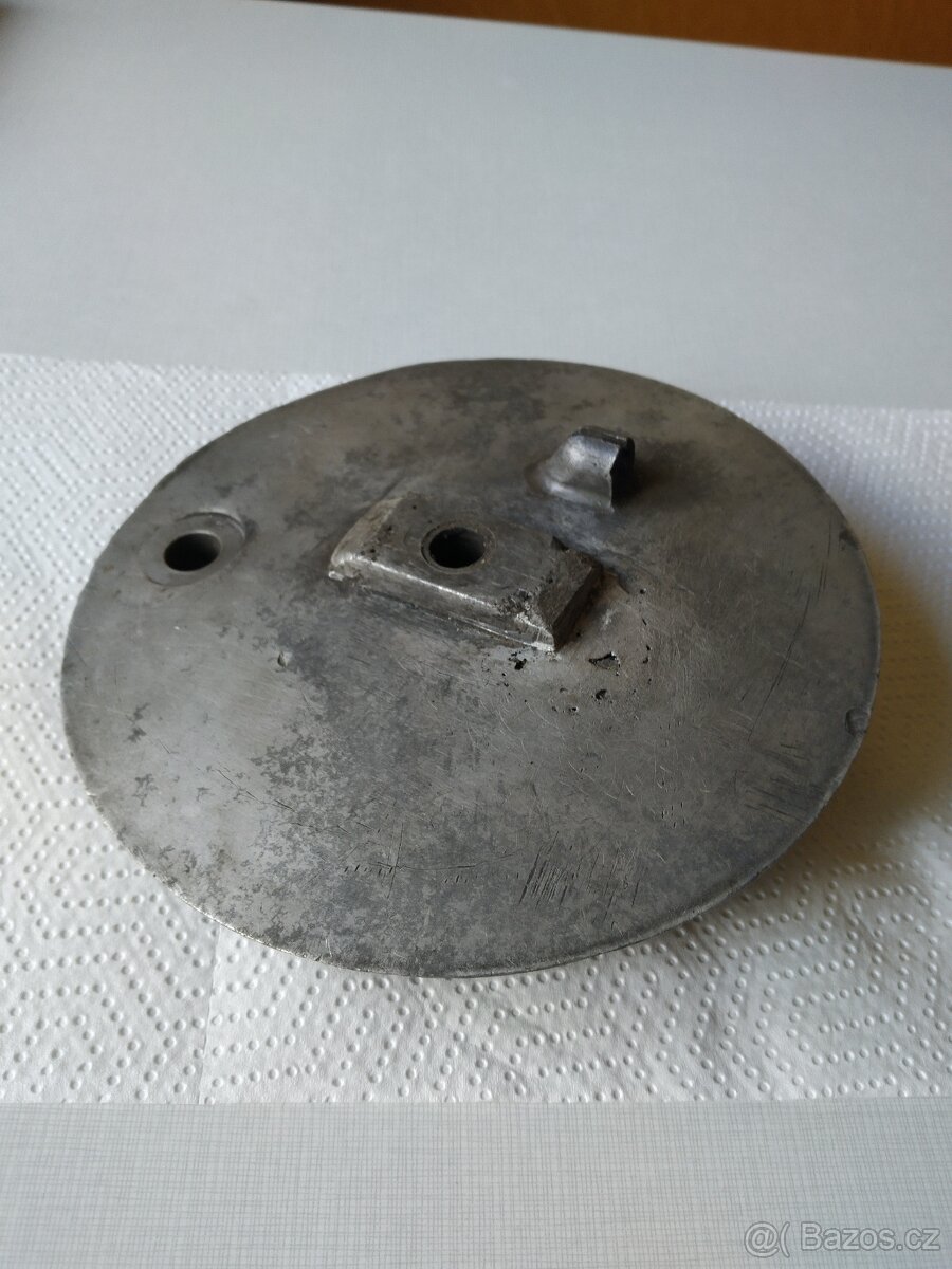 Přední brzdový štít velký půlbuben - 7