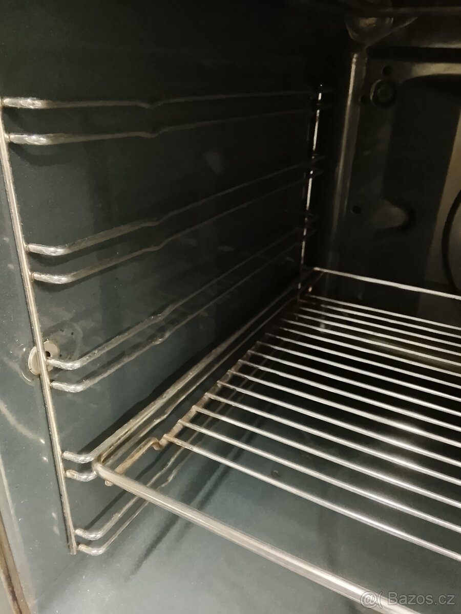 Vestavná trouba AEG - 7