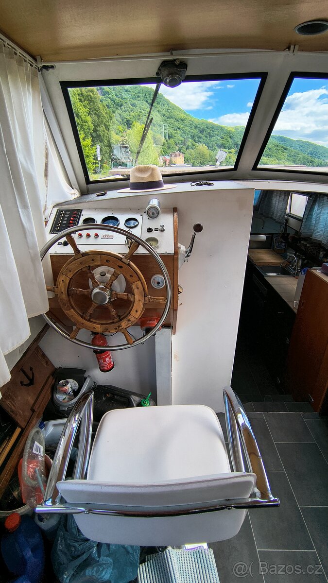 Ocelová kajutová loď 9m - 7