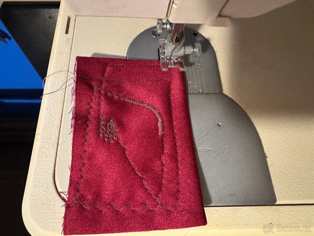 Šicí stroj Victoria Detmold kovový - 7