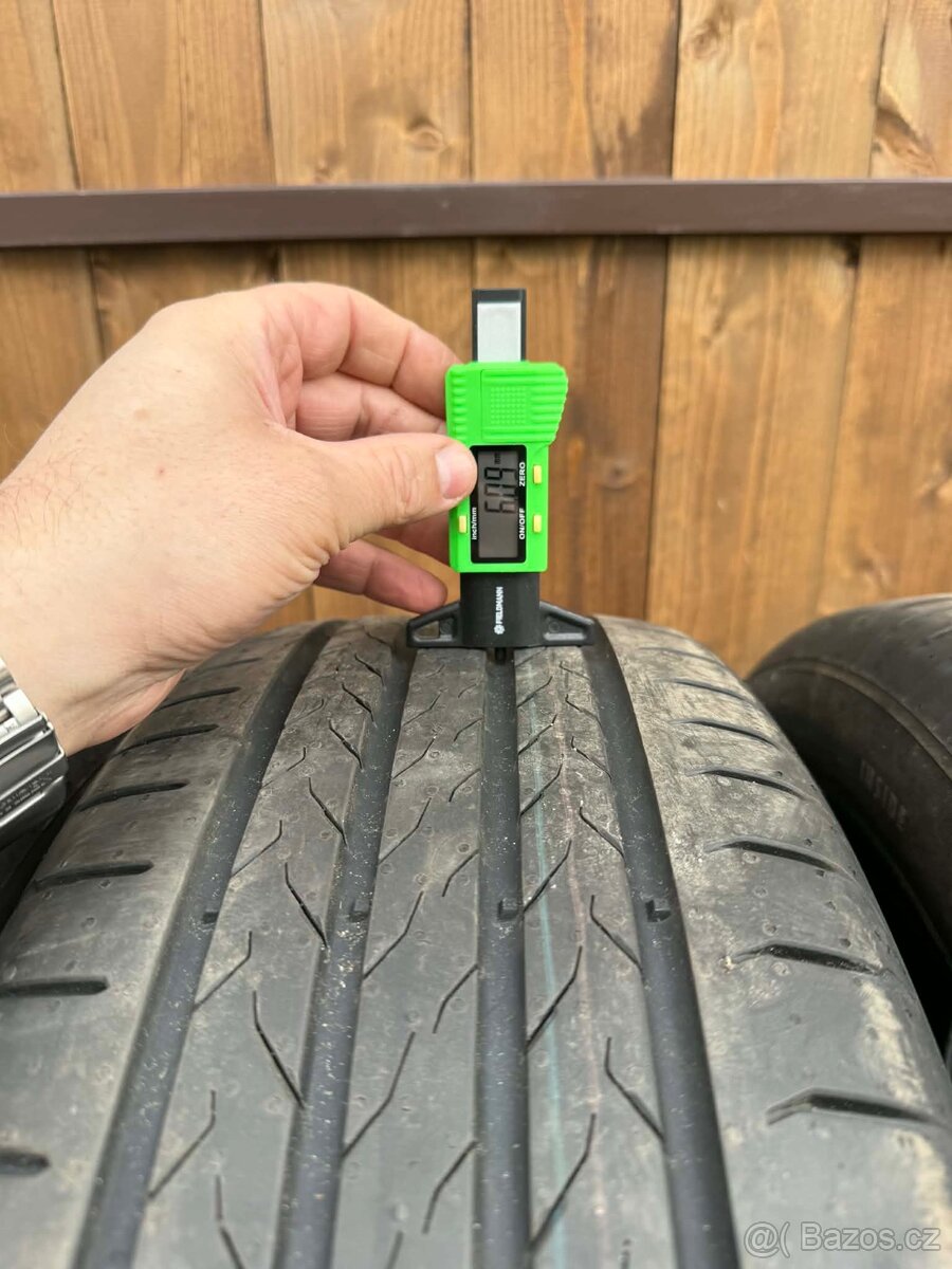 Prodej letních pneumatik Continental 215/55R18 - 7