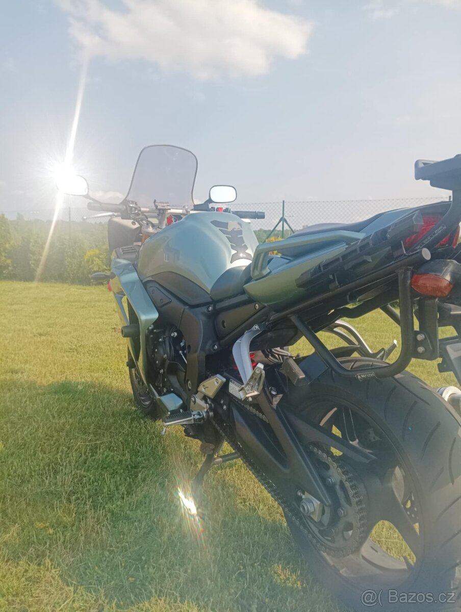 YAMAHA FZ1 FAZER GT - 7