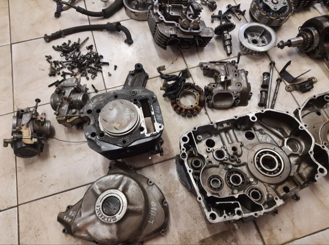 Suzuki dr 600 díly motoru dr600 - 7