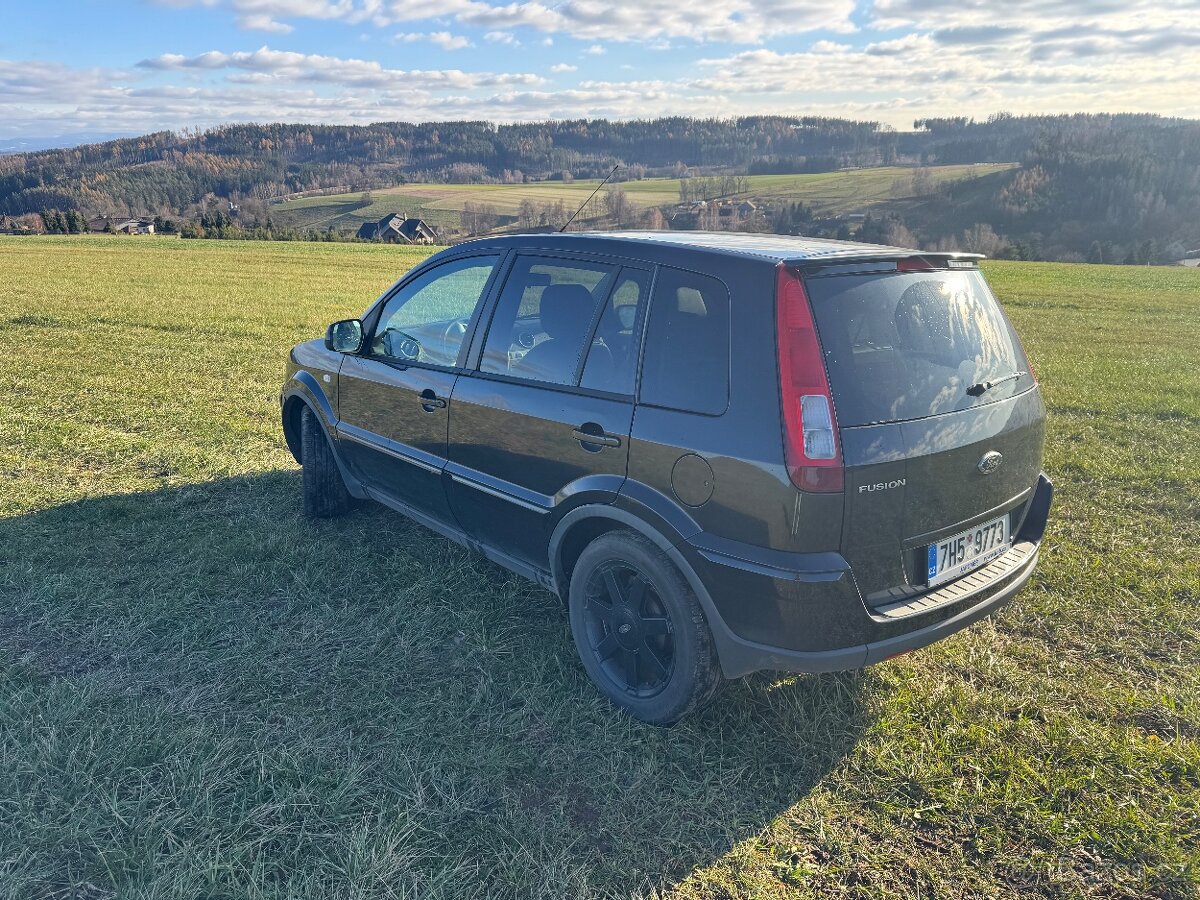 Ford Fusion Black Magic Edition -výbava, servis - 7