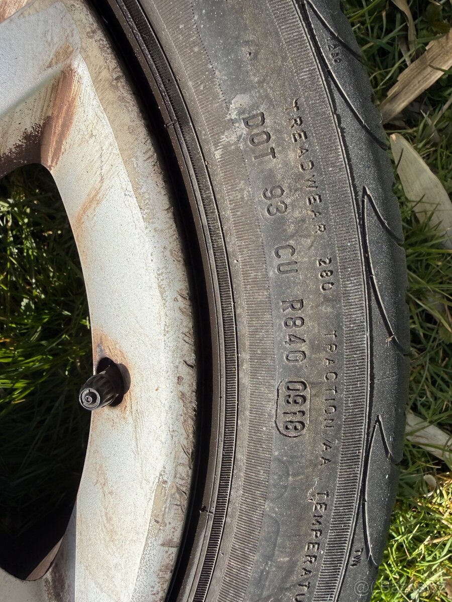 Alu kola Audi 235/45 R17 - 7