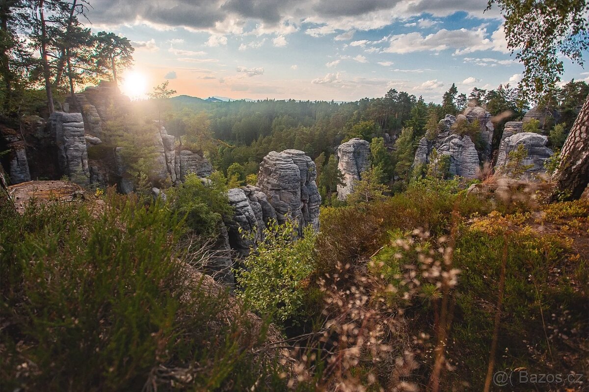 Stavební pozemek 1 400 m² na krásném místě u lesa - 7