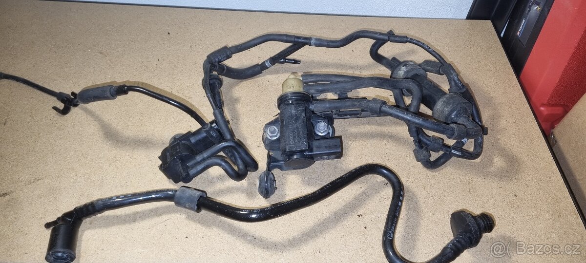 Různé náhradní díly z VW Passat B6 2.0 tdi 103 kw - 7