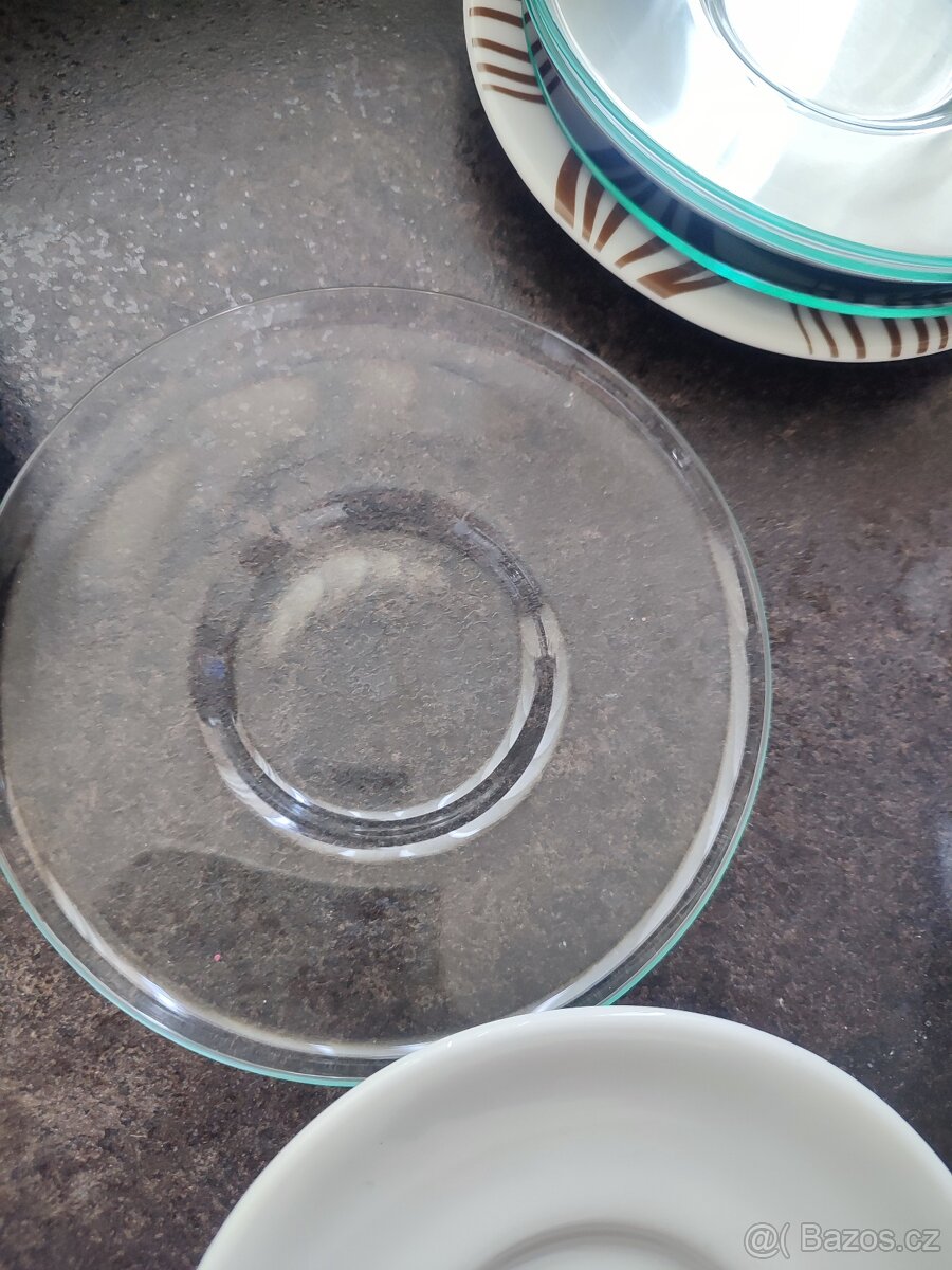 Podšálky, šálky, dózy na cukr - 7