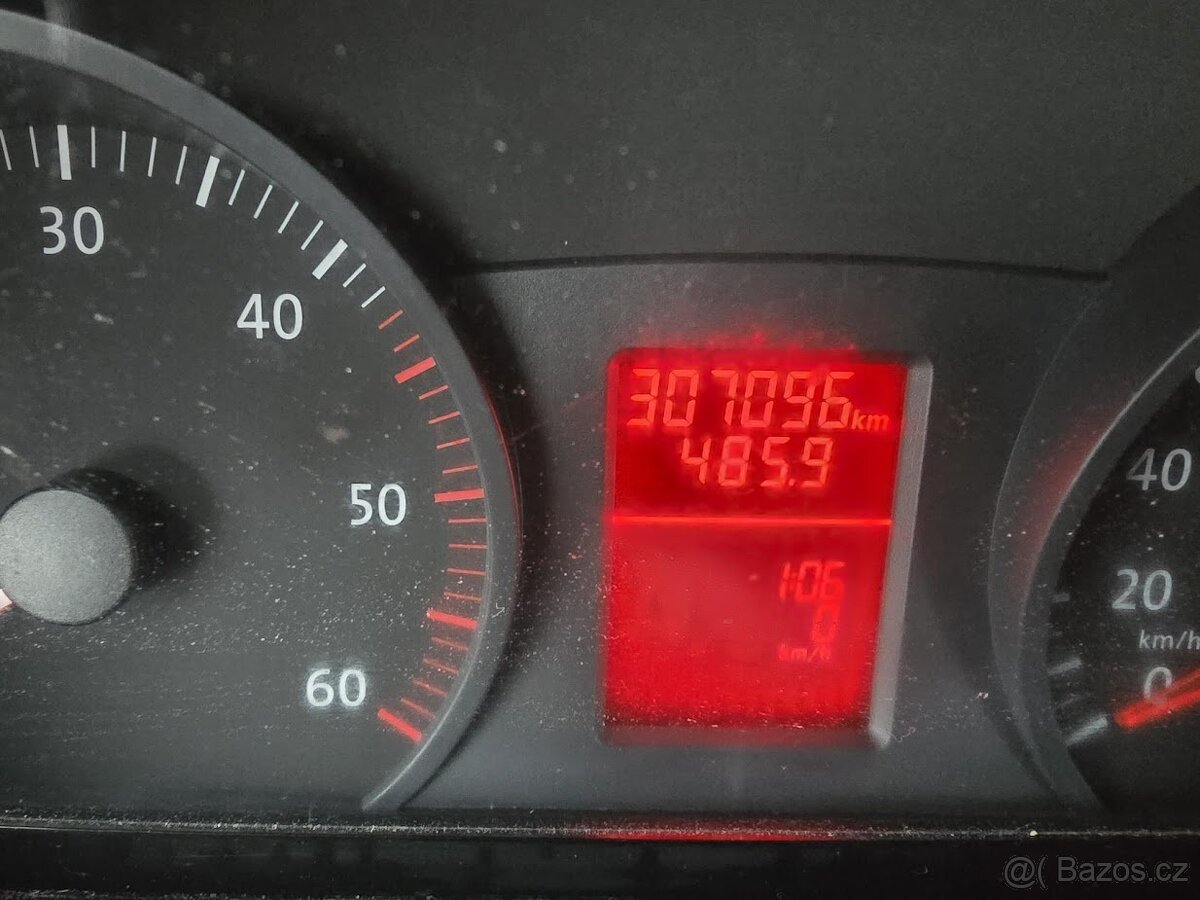 VALNÍKOVÝ VOLKSWAGEN CRAFTER DOUBLE KABINA r.2007 - 7