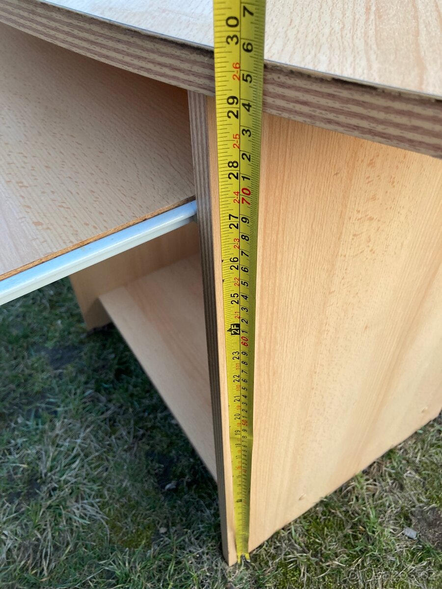 ROHOVÝ POČÍTAČOVÝ STOLEK. - 7