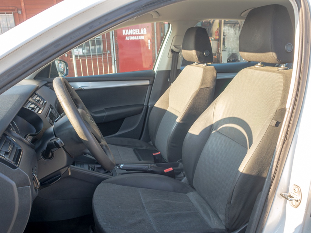 Škoda Octavia ČR 1.2TSI – 2x PNEU - 7