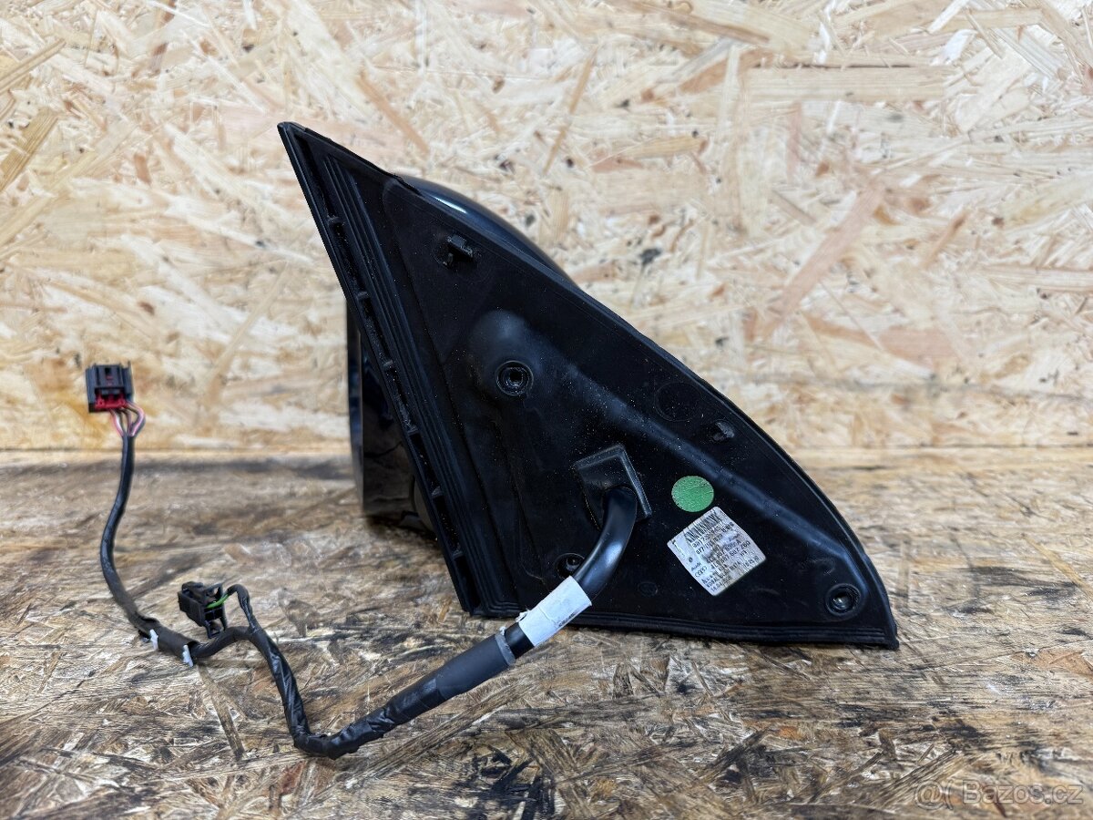 LEVÉ ZPĚTNÉ ZRCÁTKO AUDI Q4 7L LZ5Q 12 PIN 4L0857535A - 7