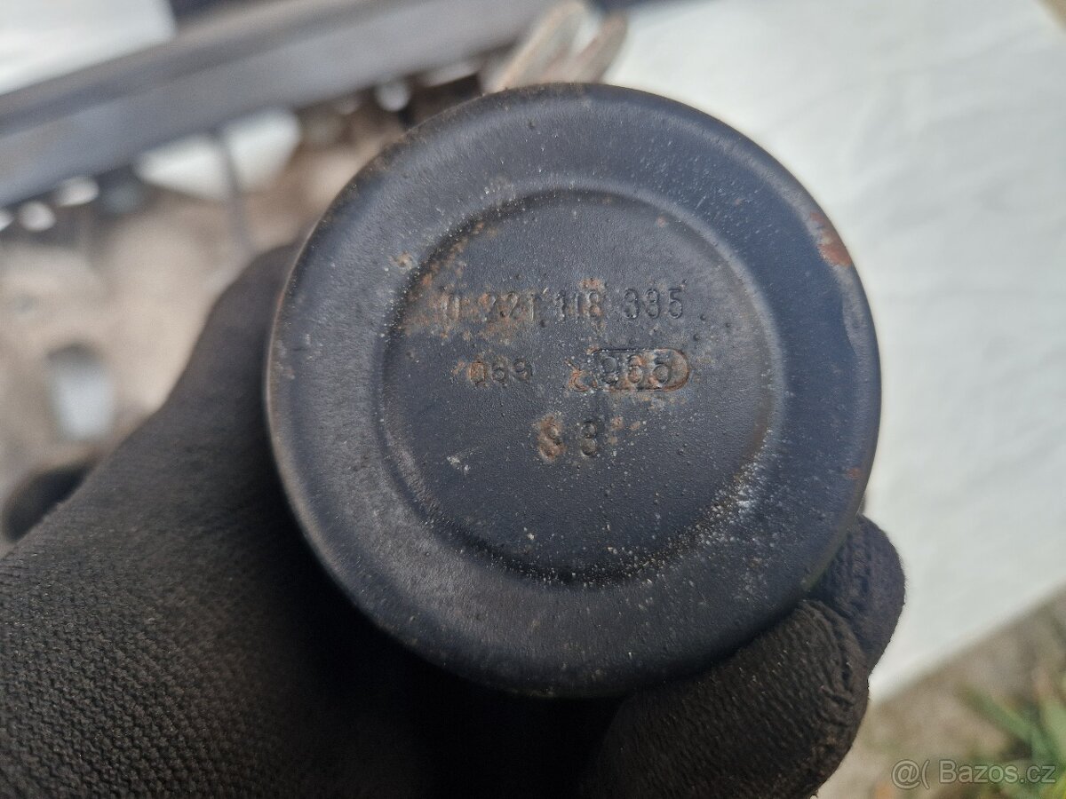 BMW e30 316i M40 mix dílů - 7