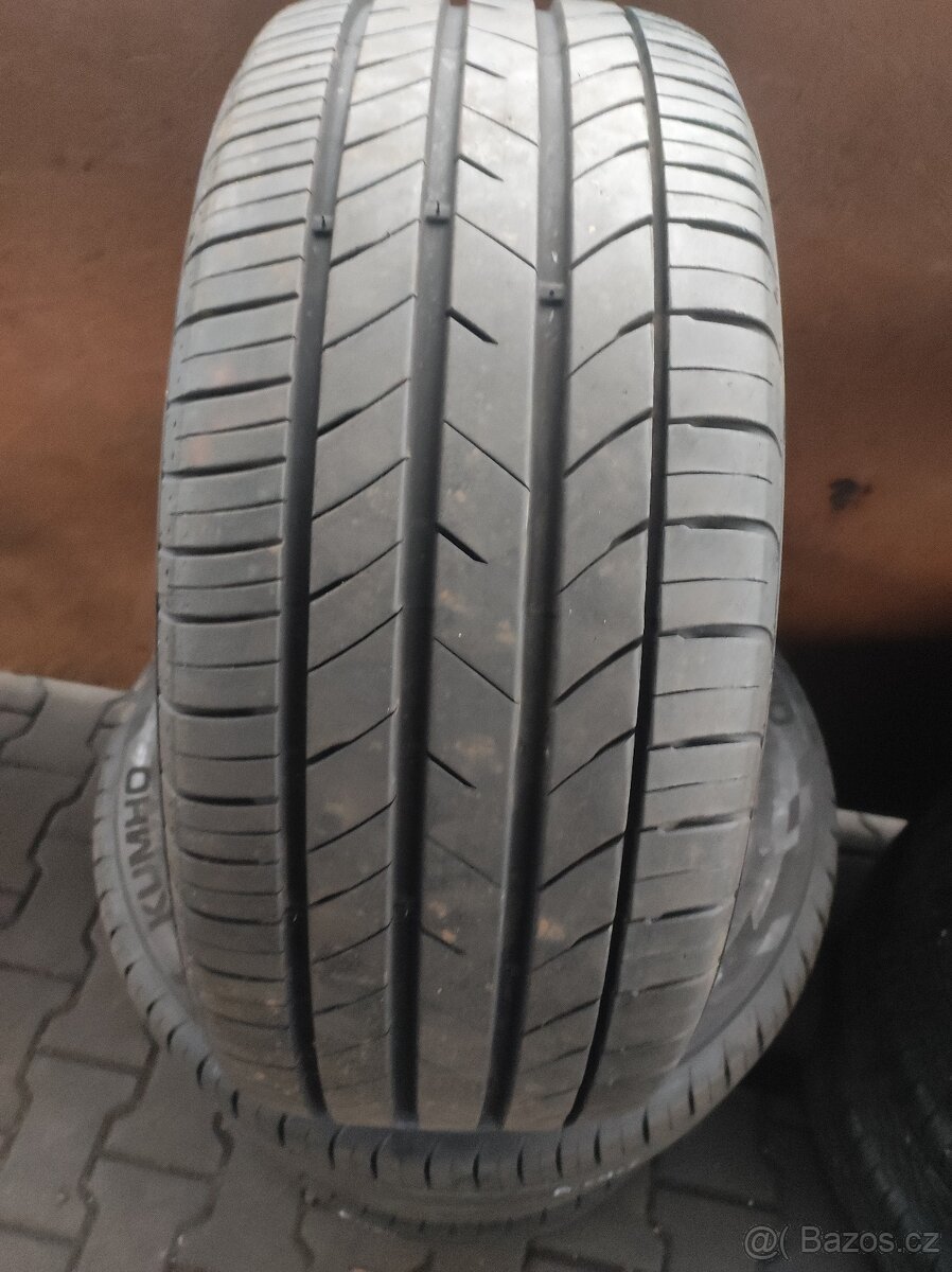 235/45 zr17 97W..kumho Ecsta letní - 7