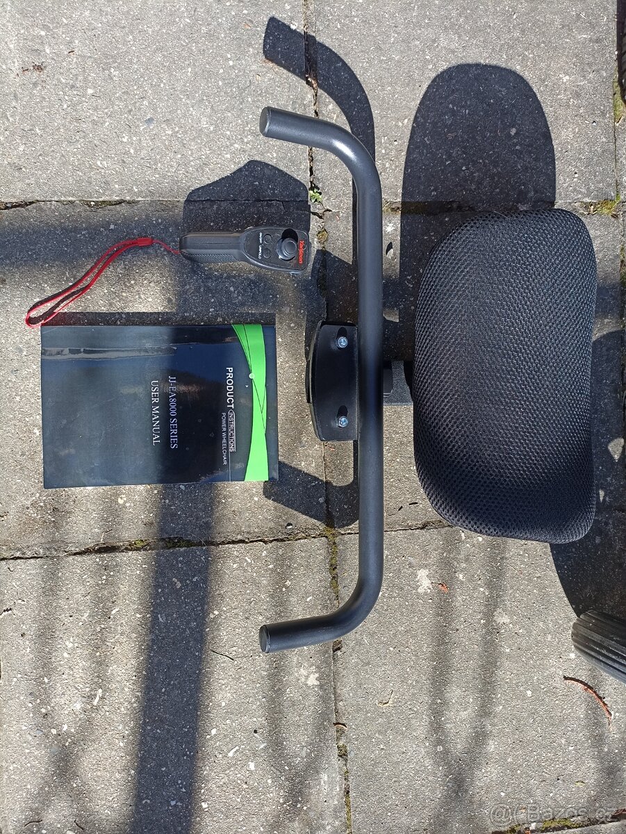 Prodám skládací elektrický invalidní vozík - 7