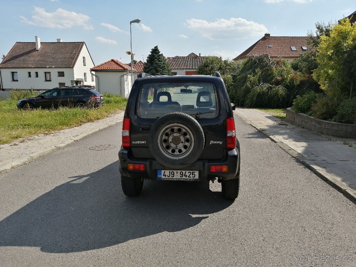 SUZUKI JIMNY 4X4 ,1,5 NAFTA, ROK 2007 - 7