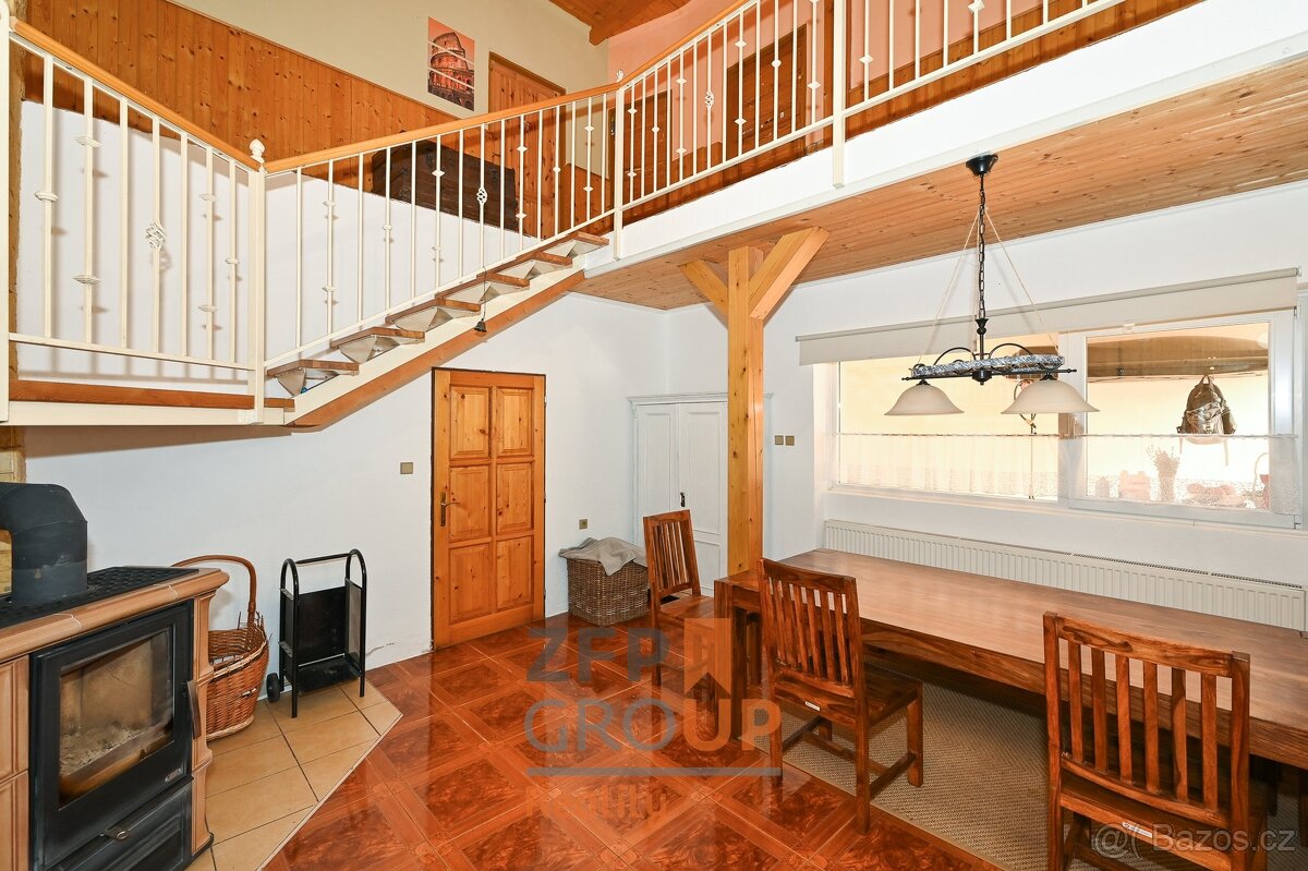 Prodej rodinného domu o rozloze 213 m², ulice Svárov, Velké - 7