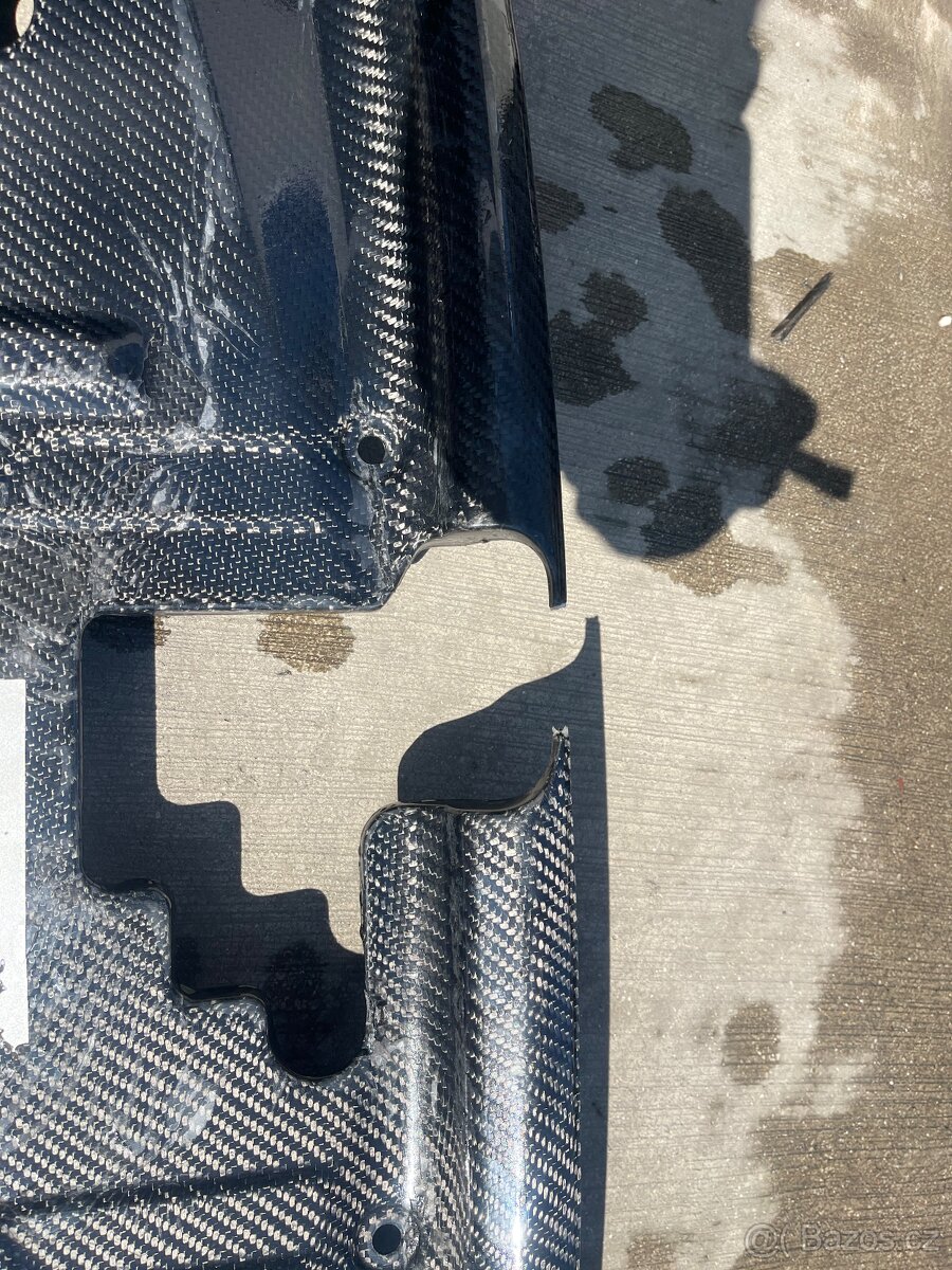 Ford Mustang carbon - 7