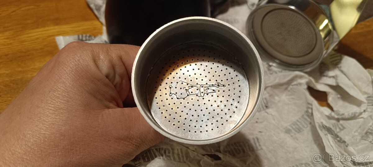 Moka konvička Bialetti na 4 šálky - 7