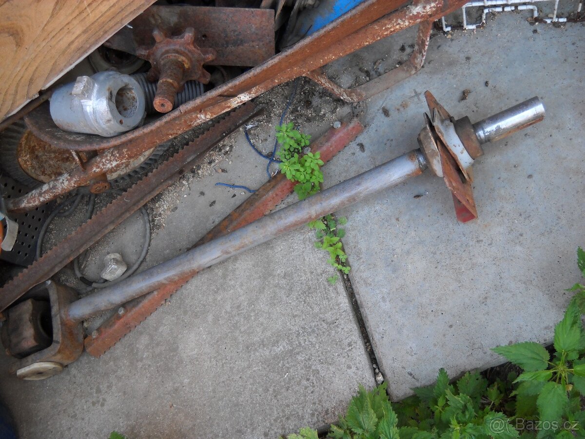 E 512 -514 vrchní hřídel elevátoru - 7