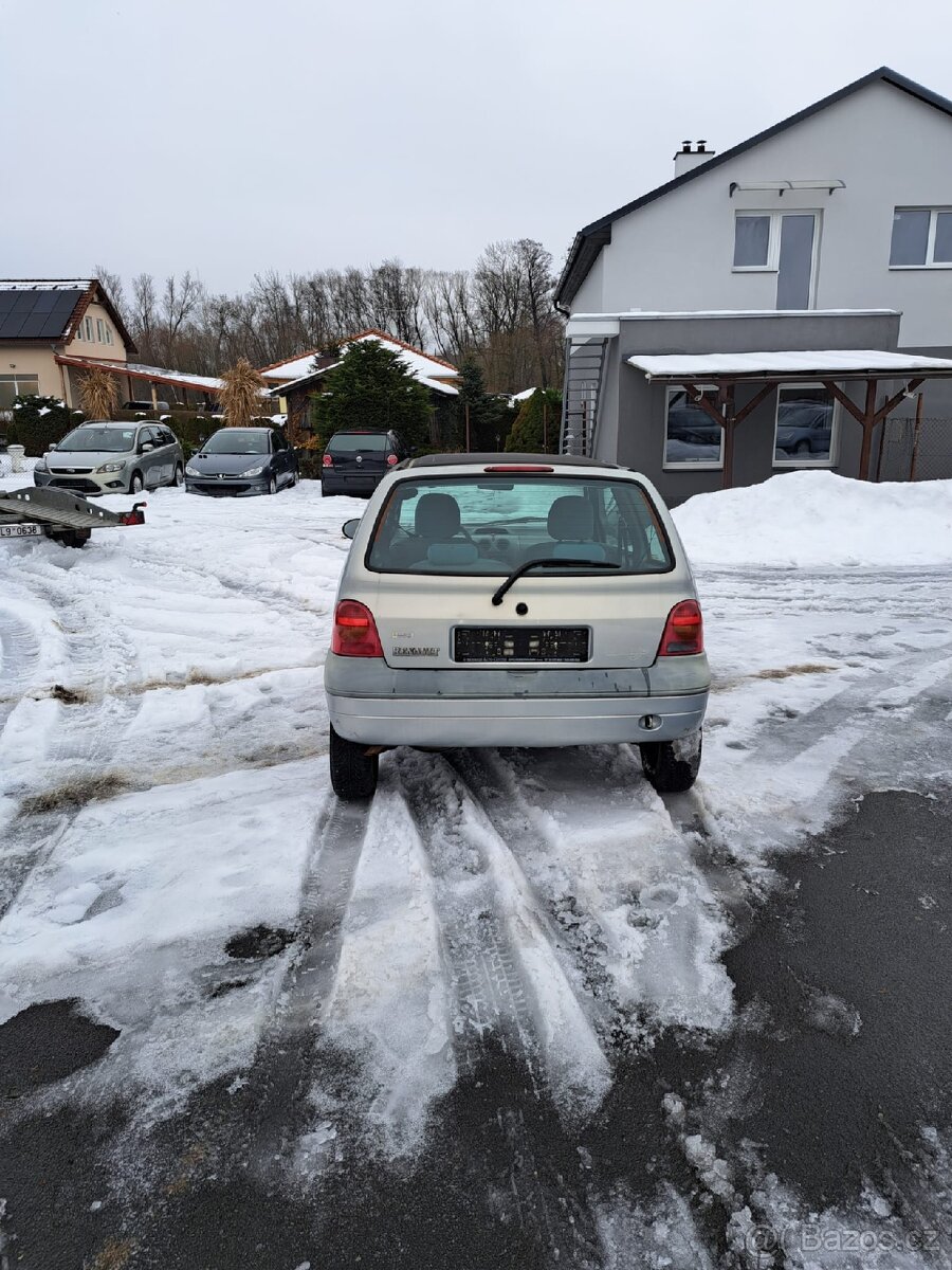 Renault Twingo 1.2 i 43kW - 7