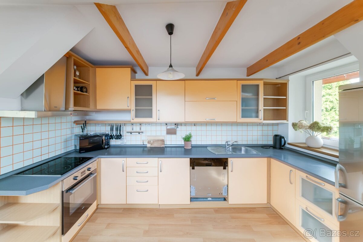 Rodinný dům 258 m² v Horních Tošanovicích - 7