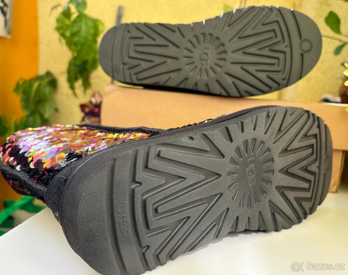 Fantastické zimní válenky zn. UGG, vel. 40 - 7